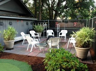 522 71st St, Springfield, OR 97478