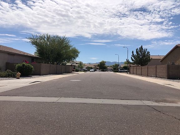 4th image of 7219 S 71st Ln