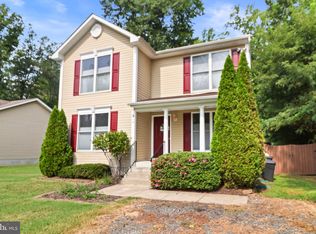 419 Latane Dr, Colonial Beach, VA 22443