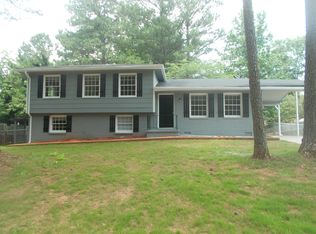 1035 Scott Rd, Riverdale, GA 30296