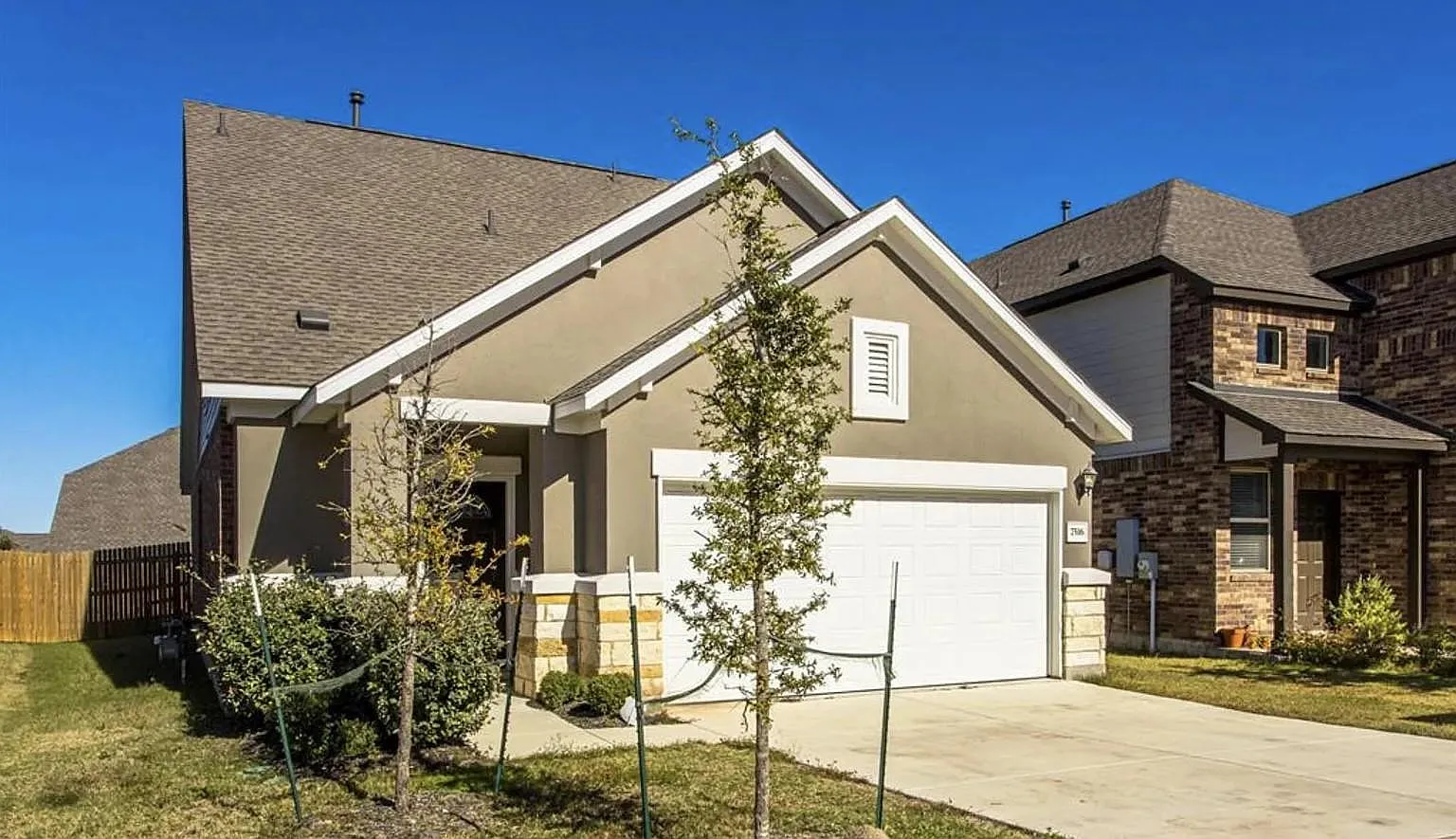 3 bed, 2.5 bath, 1864 sqft, $2,690 — Photo 1