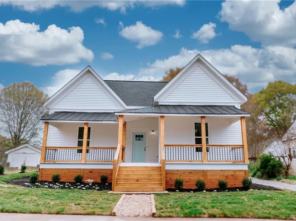 185 Oak St, Commerce, GA 30529