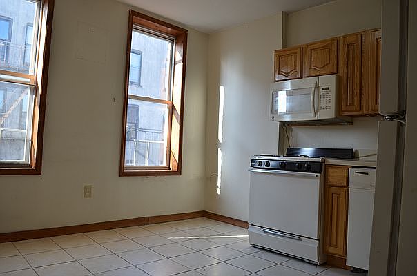 1st image of 258 12th St #L3