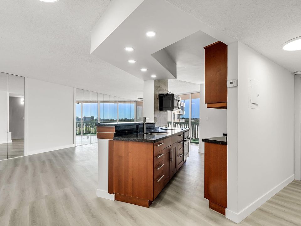 1st image of 6911 Environ Boulevard #6G