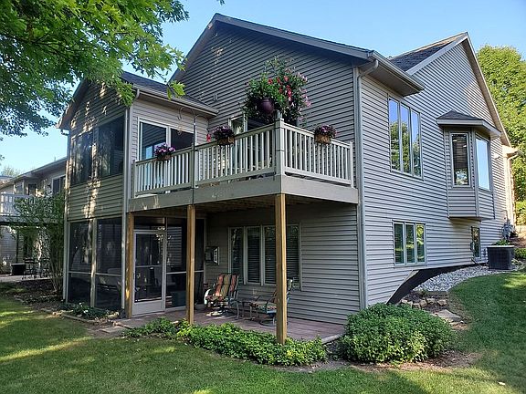 2nd image of 4906 Barnsley Dr