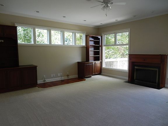 3rd image of 11416 Hillsboro Dr