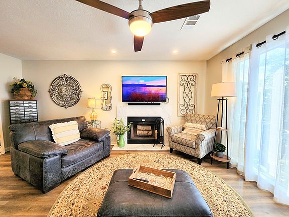 5th image of 400 Farr Shores Dr APT 10C