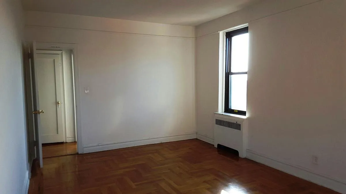2 bed, 1100 sqft, $1,975 — Photo 2