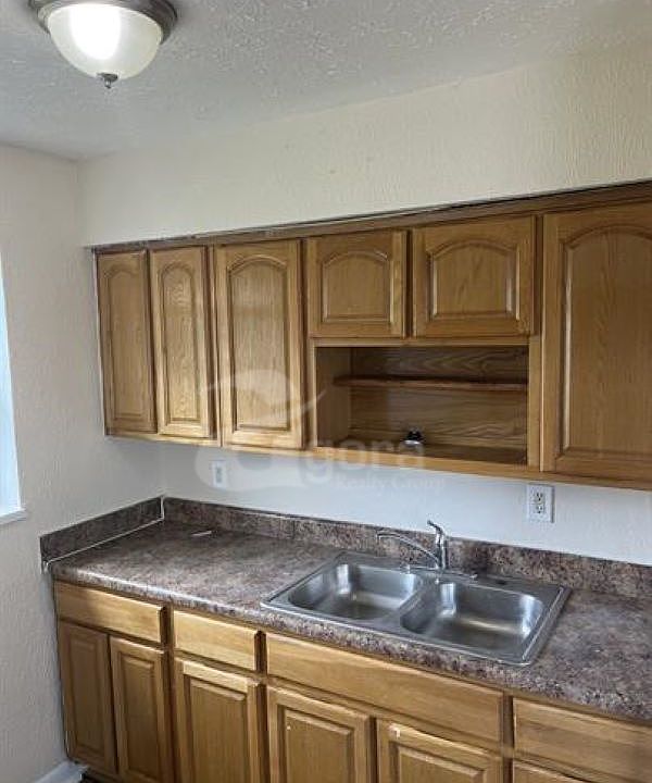 1st image of 149 Kelly Ave #1