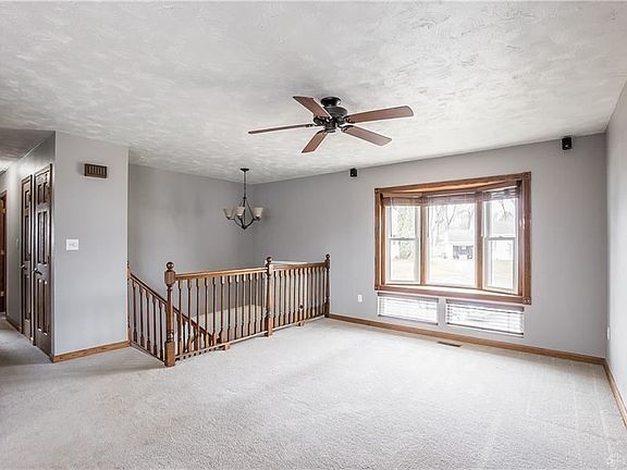 4th image of 4878 Denny Ln