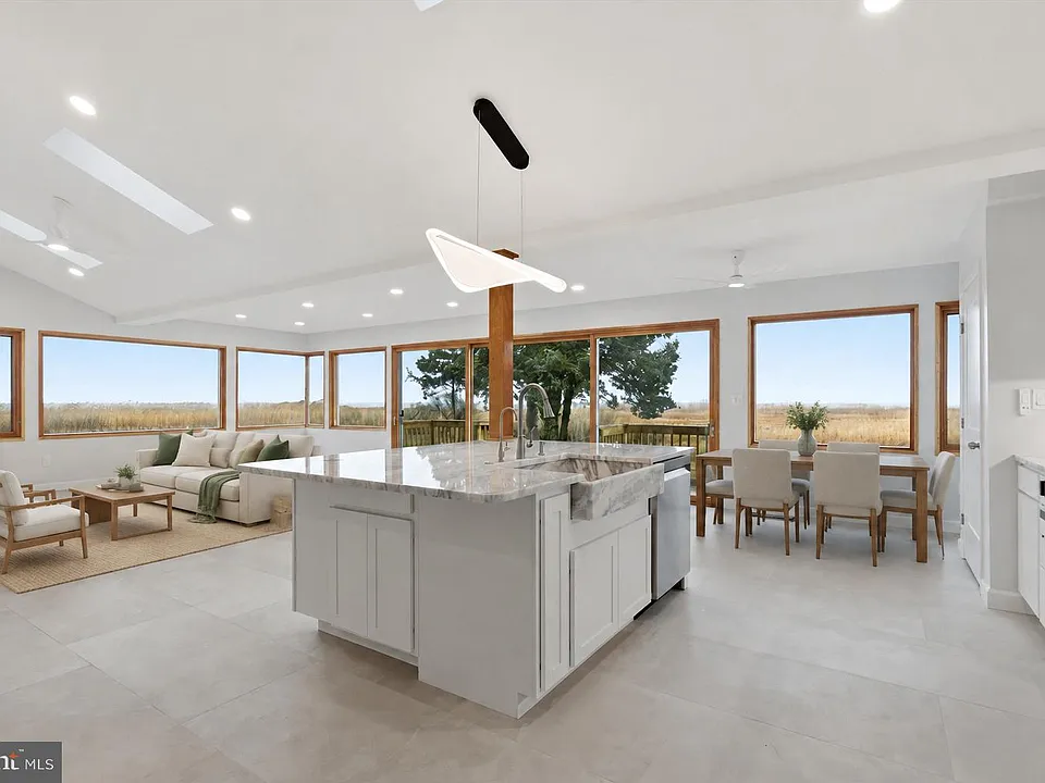 1345 Ellicott Ave