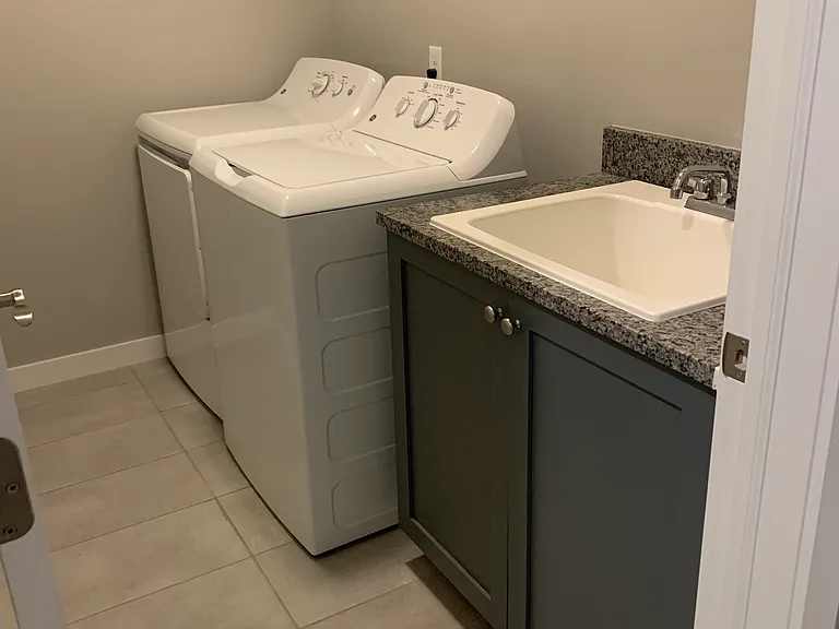 Shelby Pointe Village — Photo 32
