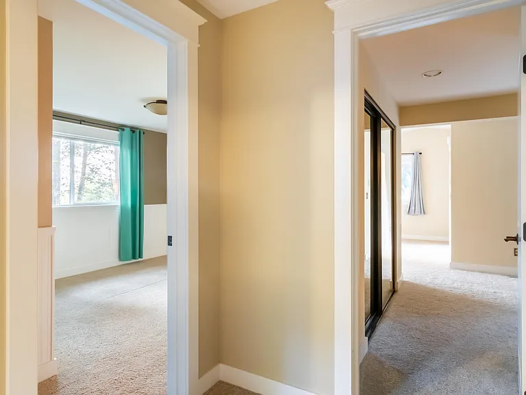 12840 NE 88th St — Photo 40