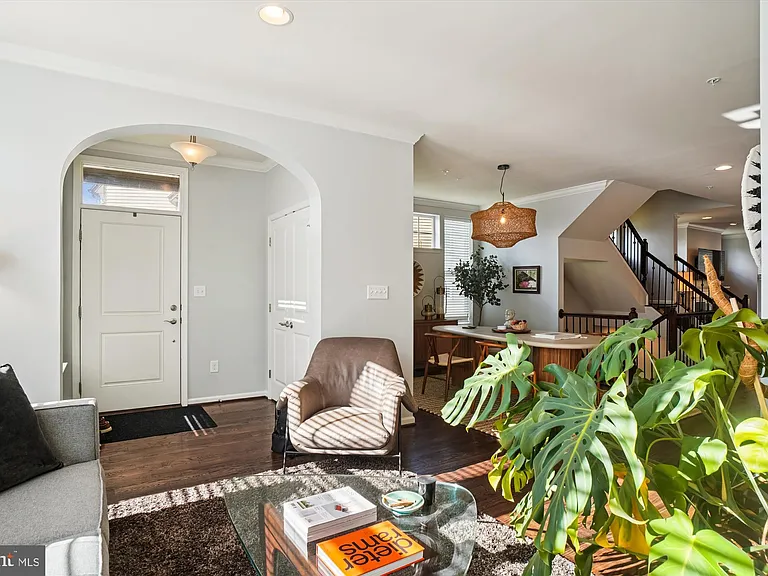 6947 Country Club Ter — Photo 14