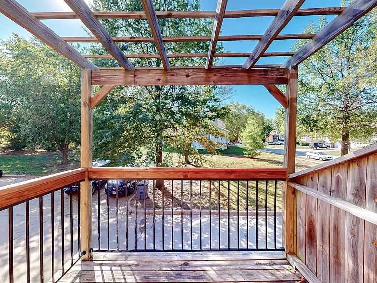 Windsor Townhomes — Photo 8