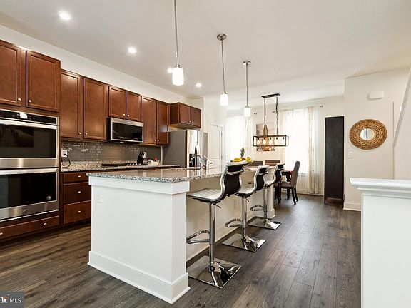 4th image of 17661 Falcon Heights St