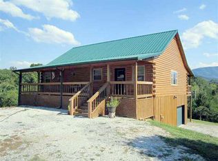306 Wooded Acres Ln, Dandridge, TN 37725