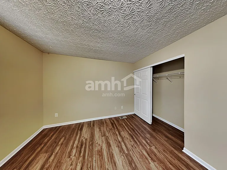 4460 Landmark Rd — Photo 16