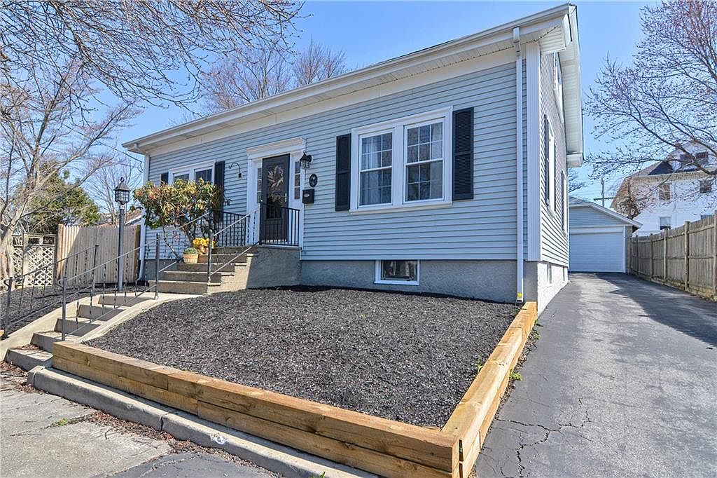 8 Cumberland Rd, Riverside, RI 02915 Zillow