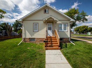 623 8th Ave W, Williston, ND 58801