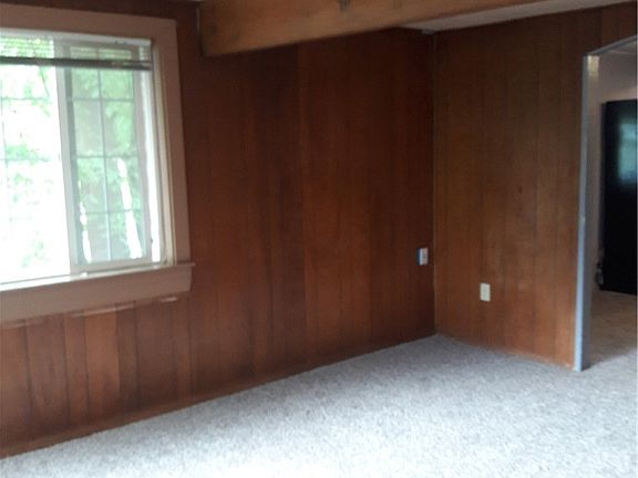 2nd image of 907 70th Ave E