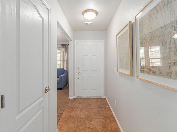 3rd image of 1069 E Kelsi Ave