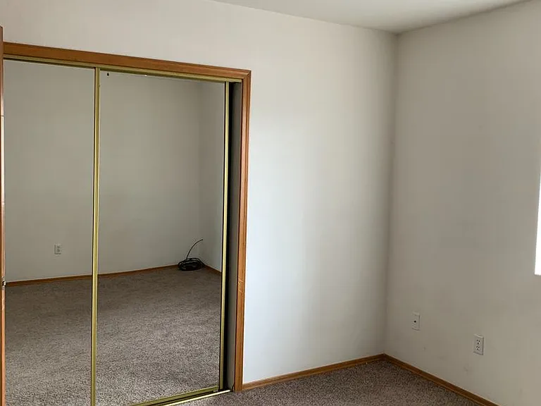 4040 Challenger Dr — Photo 12