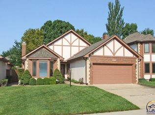 2327 SW Brookhaven Ln, Topeka, KS 66614