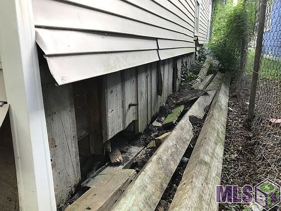 4th image of 58819 Allen St