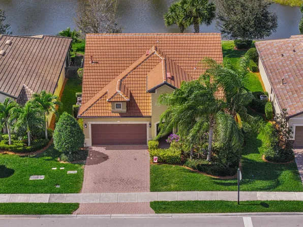 283 SE Courances Drive, Port St Lucie, FL 34984