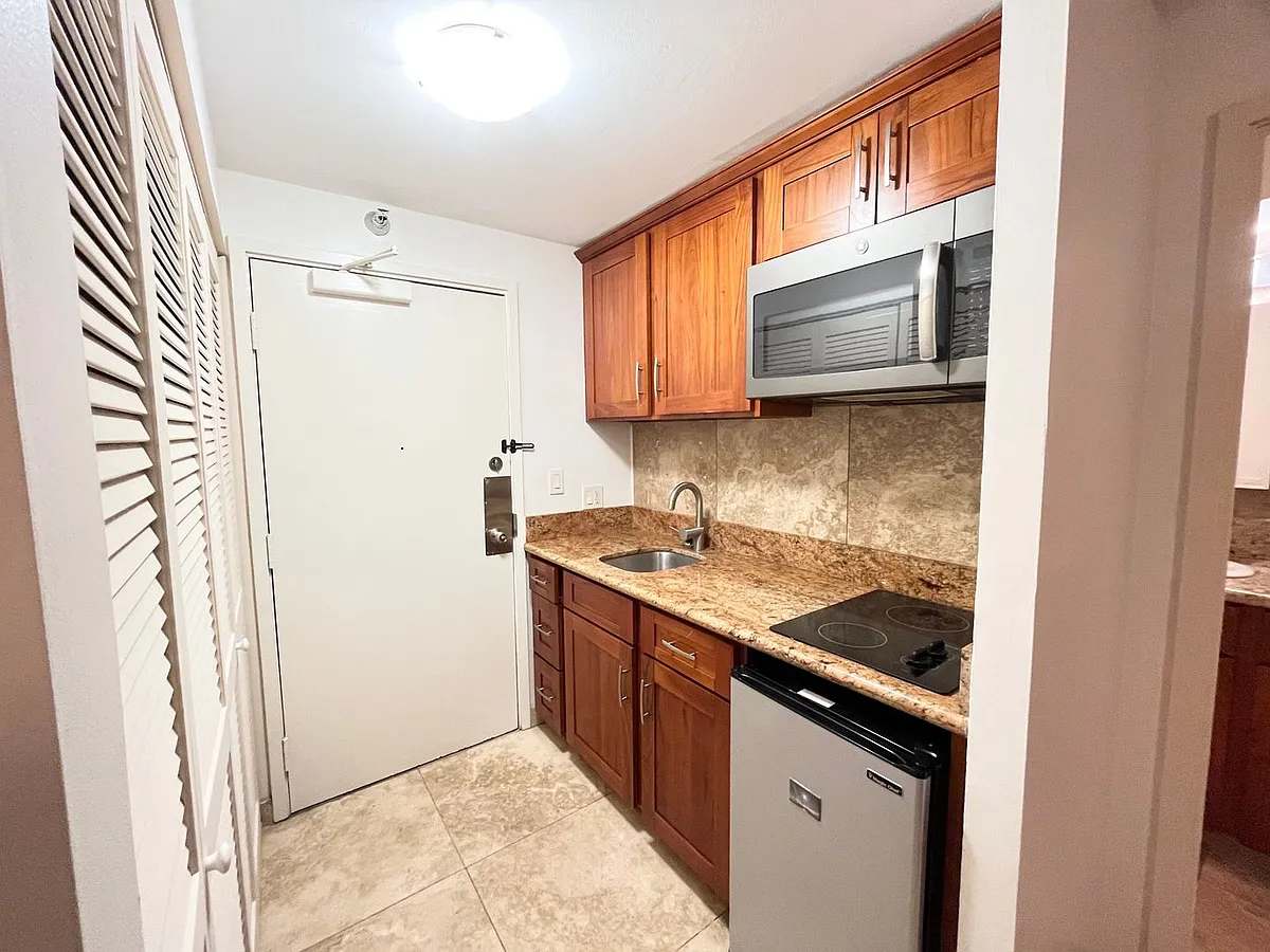 Building Photo - 1700 Ala Moana Blvd #1702