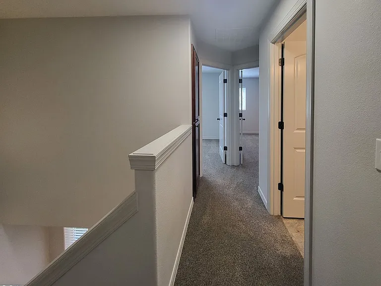 407 & 409 Madrona Ave SE — Photo 16