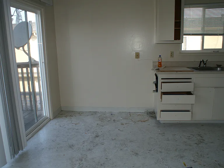 37144 Elm St #12 — Photo 5