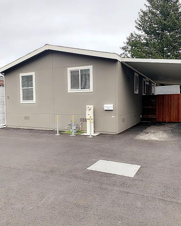 1st image of 11 Ramble Creek Dr