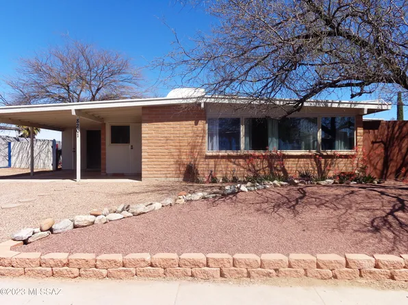 8201 E Nicaragua Dr, Tucson, AZ 85730