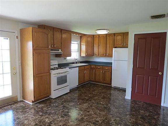 5th image of 1394 W Emerald Dr