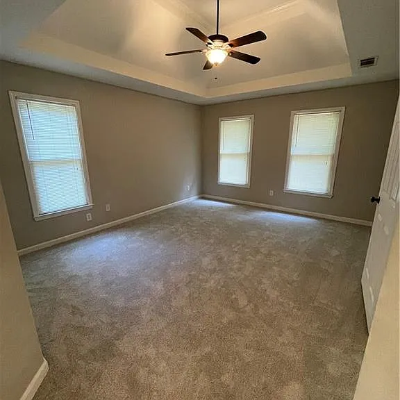 1915 Habersham Trce — Photo 12