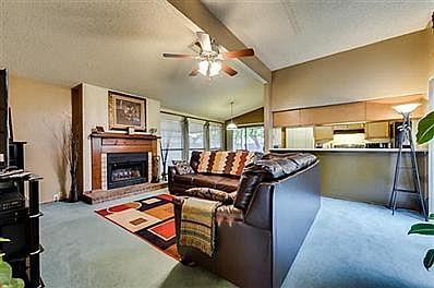 2nd image of 1709 Windsor Dr