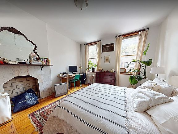 4th image of 385 Degraw St