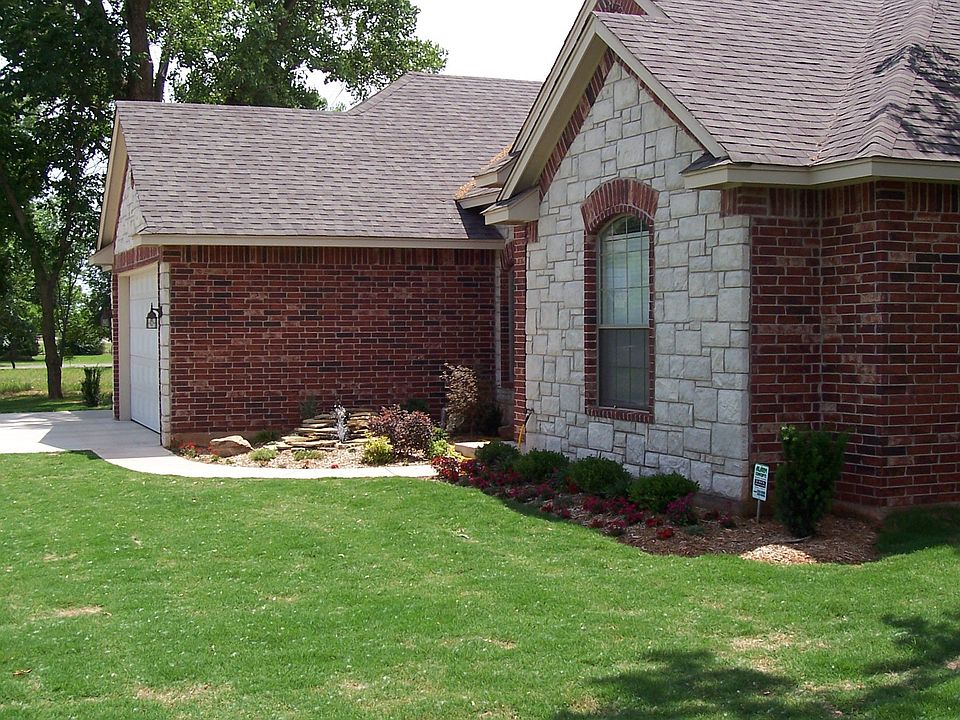 2nd image of 1401 S Czech Hall Rd