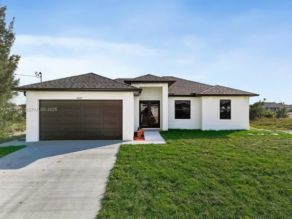 4207 28th St SW, Lehigh Acres, FL 33976