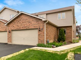 2131 Juniper Ln, Arlington Heights, IL 60004