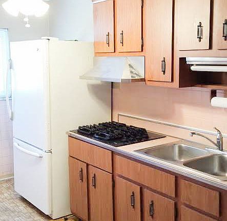 3rd image of 3418 Mary St #A