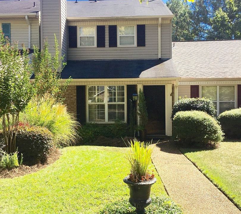 1st image of 1079 Fairfax Dr