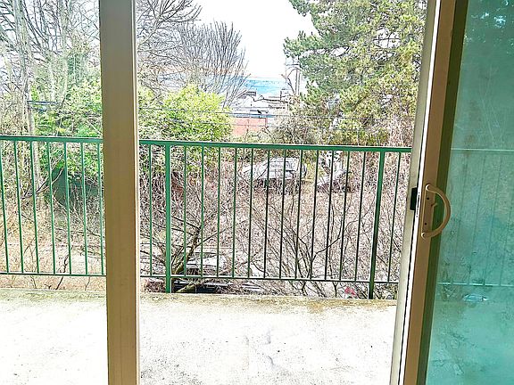 5th image of 1510 13th Ave S #303