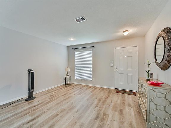 3rd image of 4827 Blue Spruce Hill St