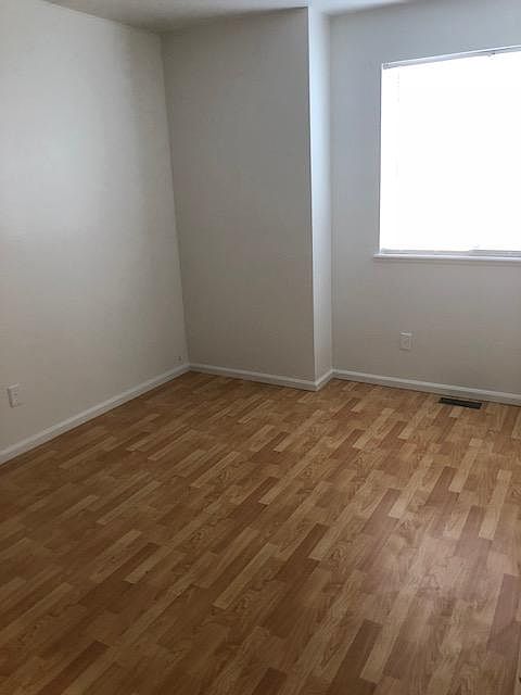 1st image of 377 Zane Ct
