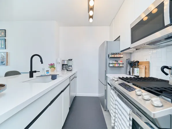 235 West 56th Street image 2 of 37