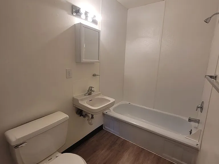 821 Cannon Ln — Photo 11