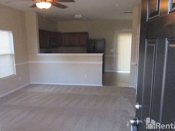 5th image of 1019 Black Oak Dr